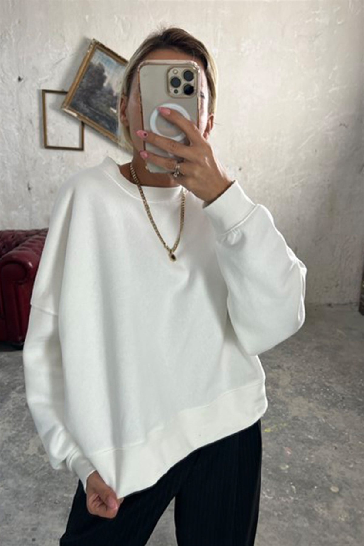 Bisiklet Yaka Oversize Beyaz SweatshirtSWEATSHİRT