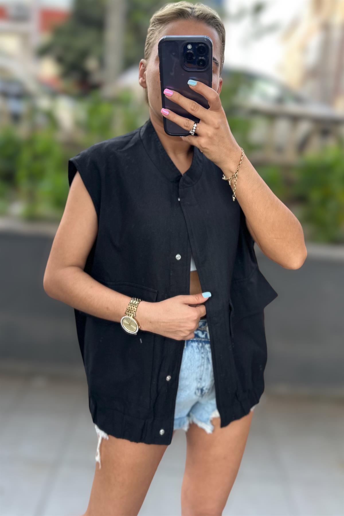 Büyük Cepli Siyah Oversize YelekMONT/CEKET