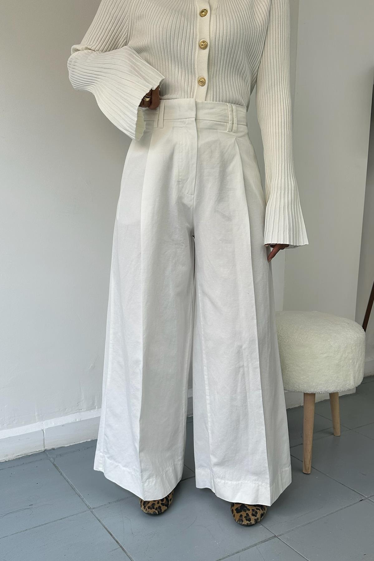 Pilili Geniş Paça Beyaz Pantolon
