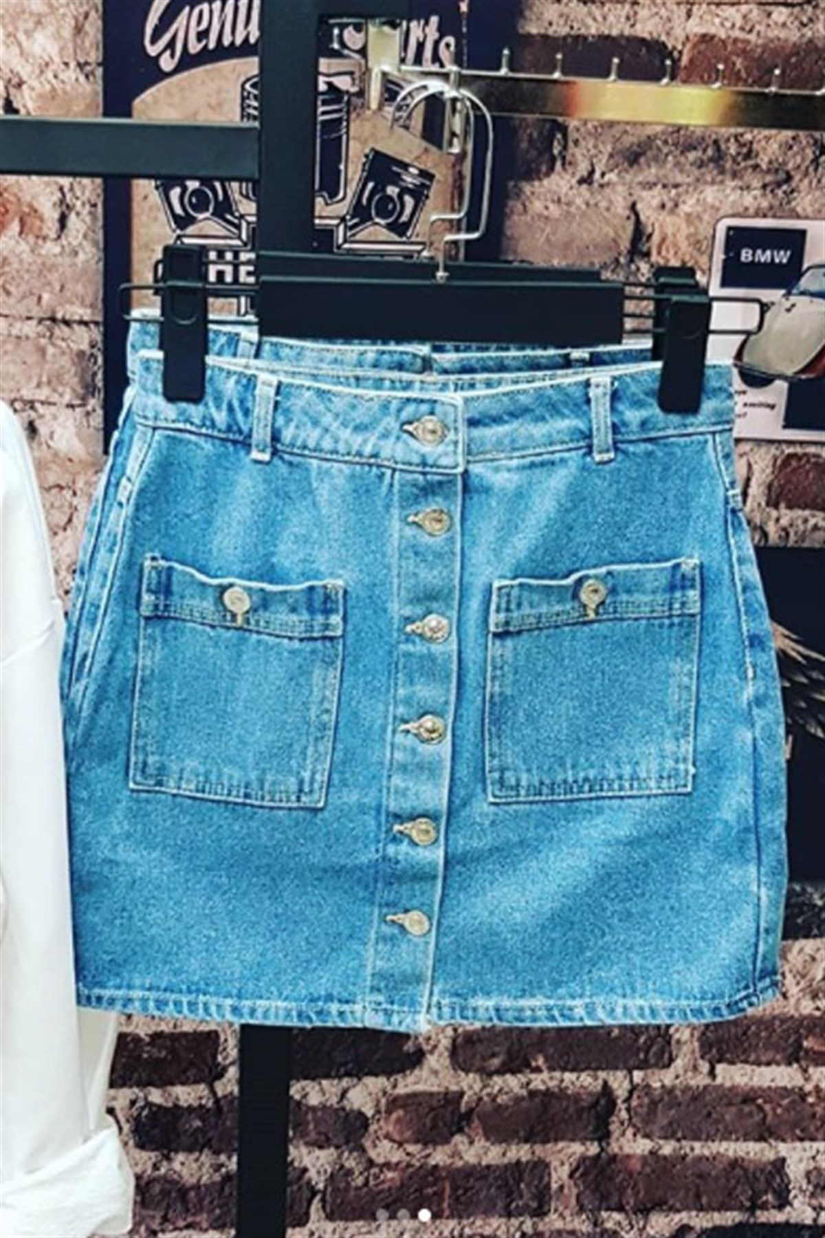 Cepli Düğmeli Mini Kot Etek