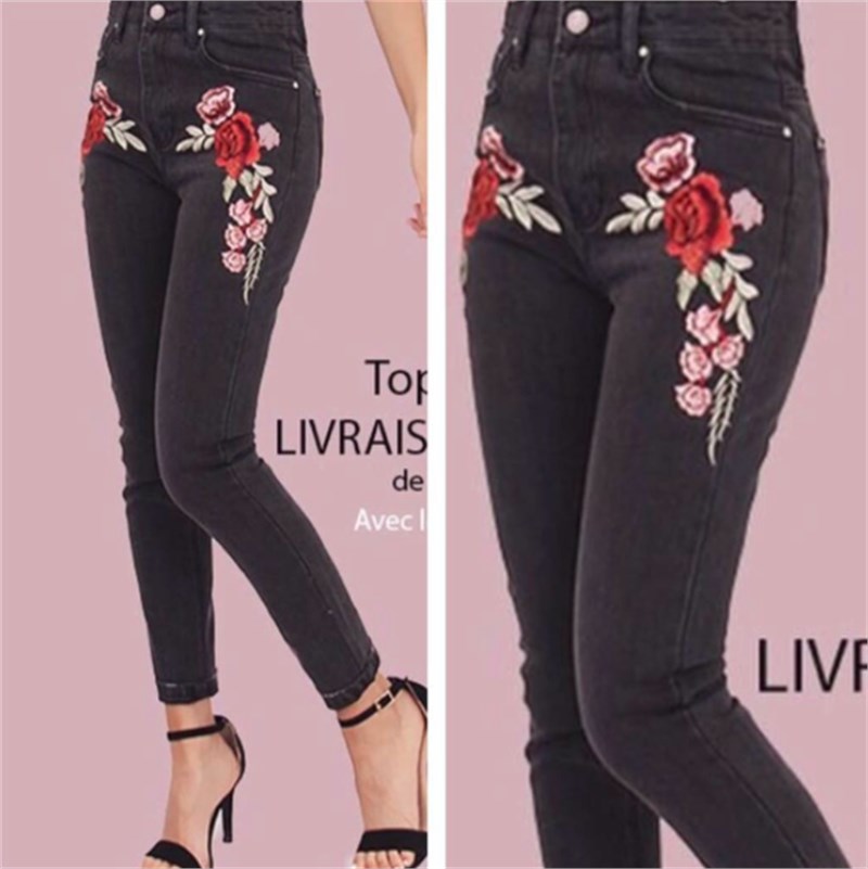 Çiçek Nakışlı Füme Skinny Jean