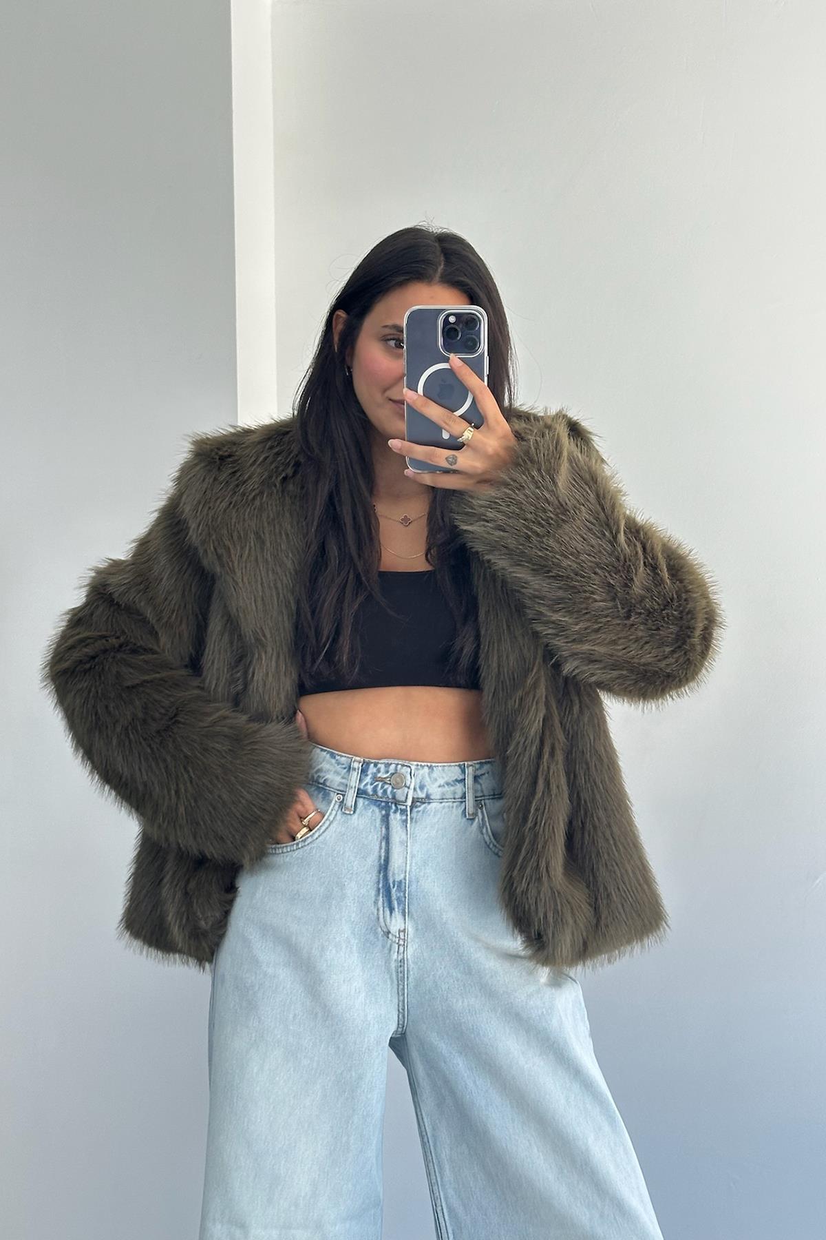 Şal Yaka Orta Boy Haki Kürk