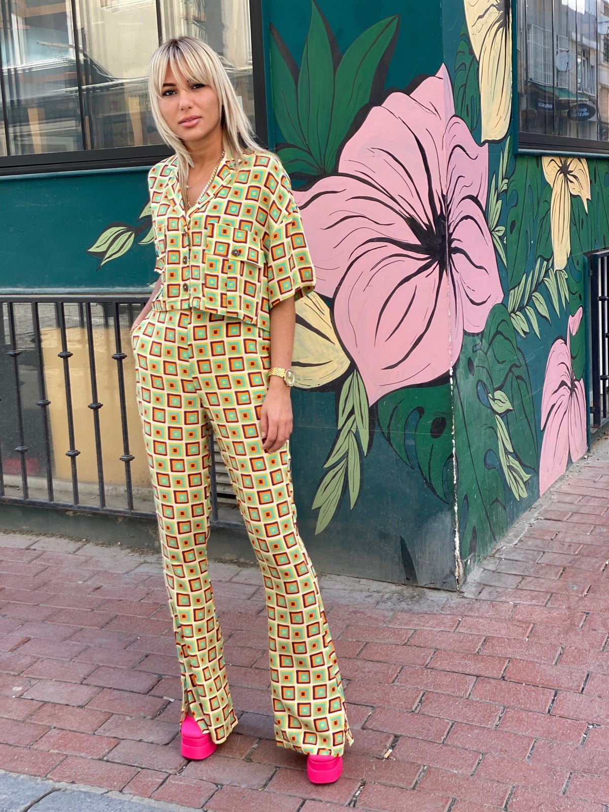 Desenli Gömlek Pantolon TakımTAKIMLAR