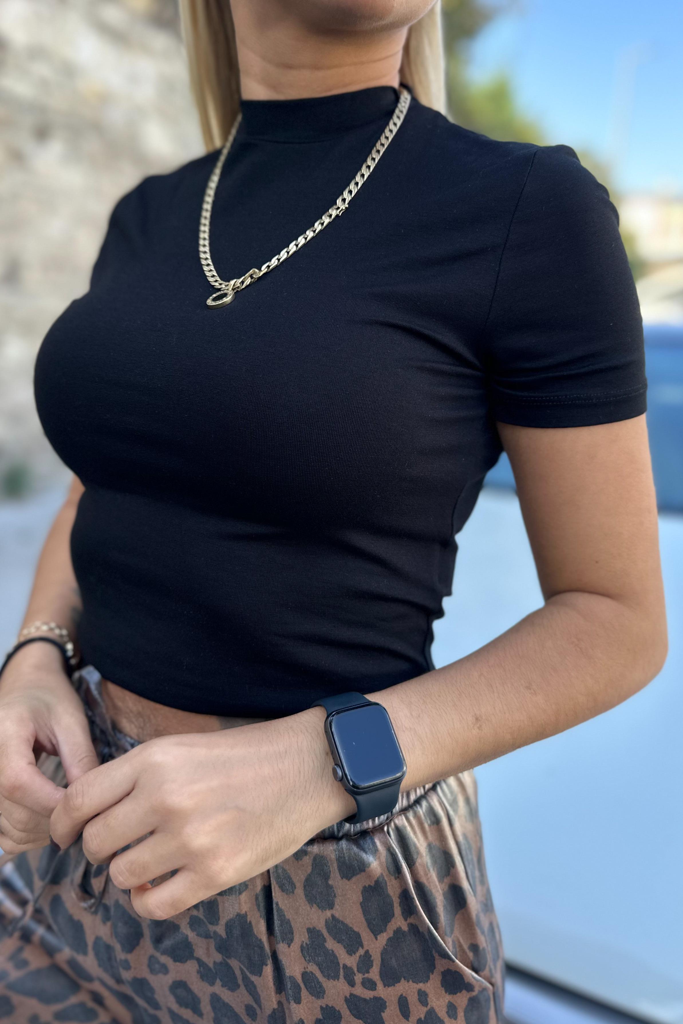 Dik Yaka Siyah Kısa Kollu Basic BodyCROP