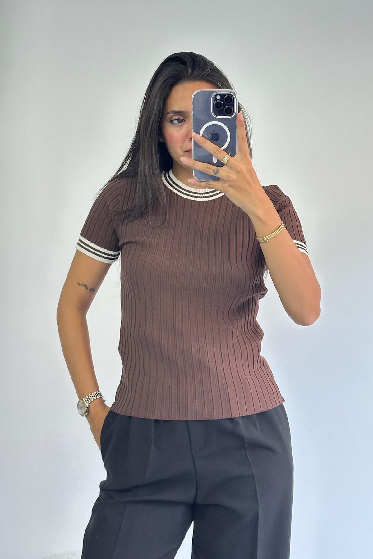 Bisiklet Yaka Çizgili Kahve Triko Bluz