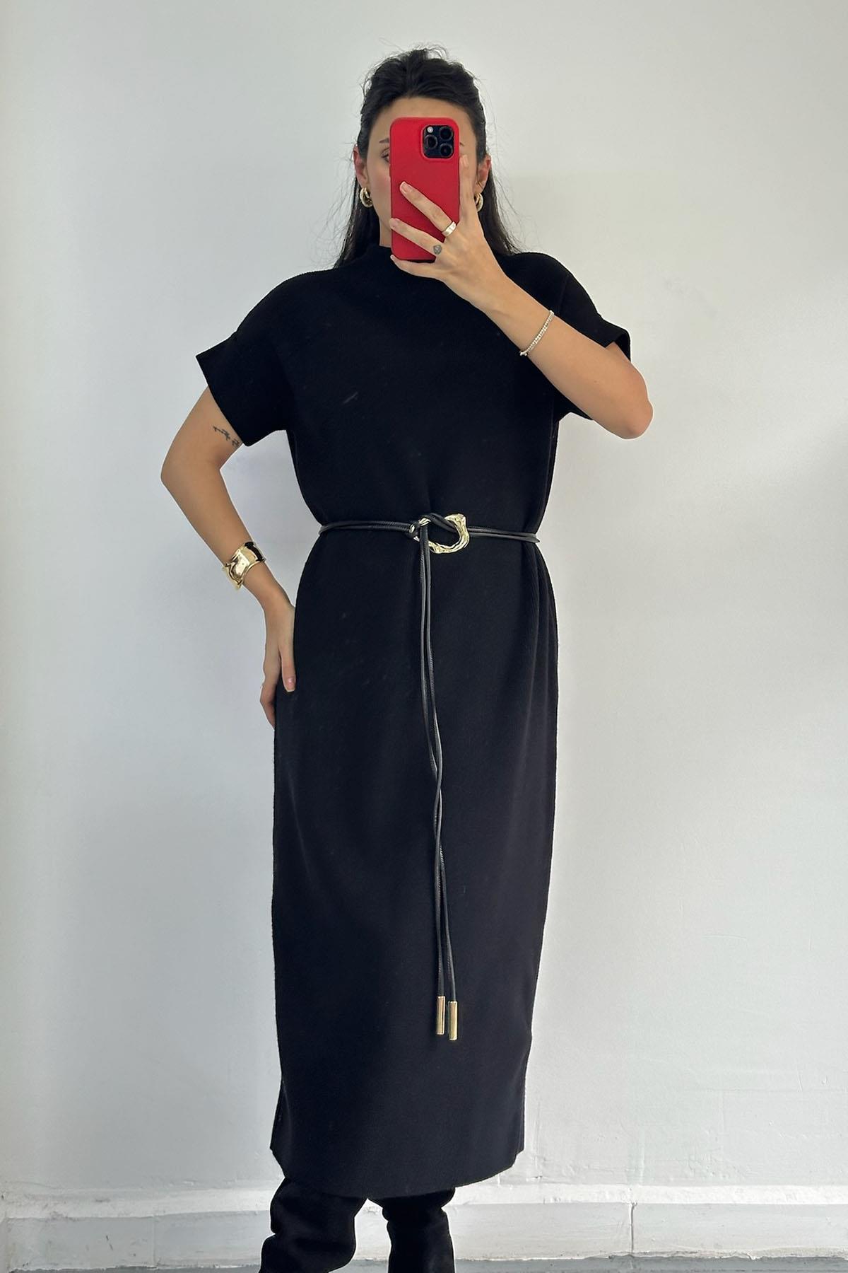 Kemerli Dik Yaka Triko Siyah Elbise