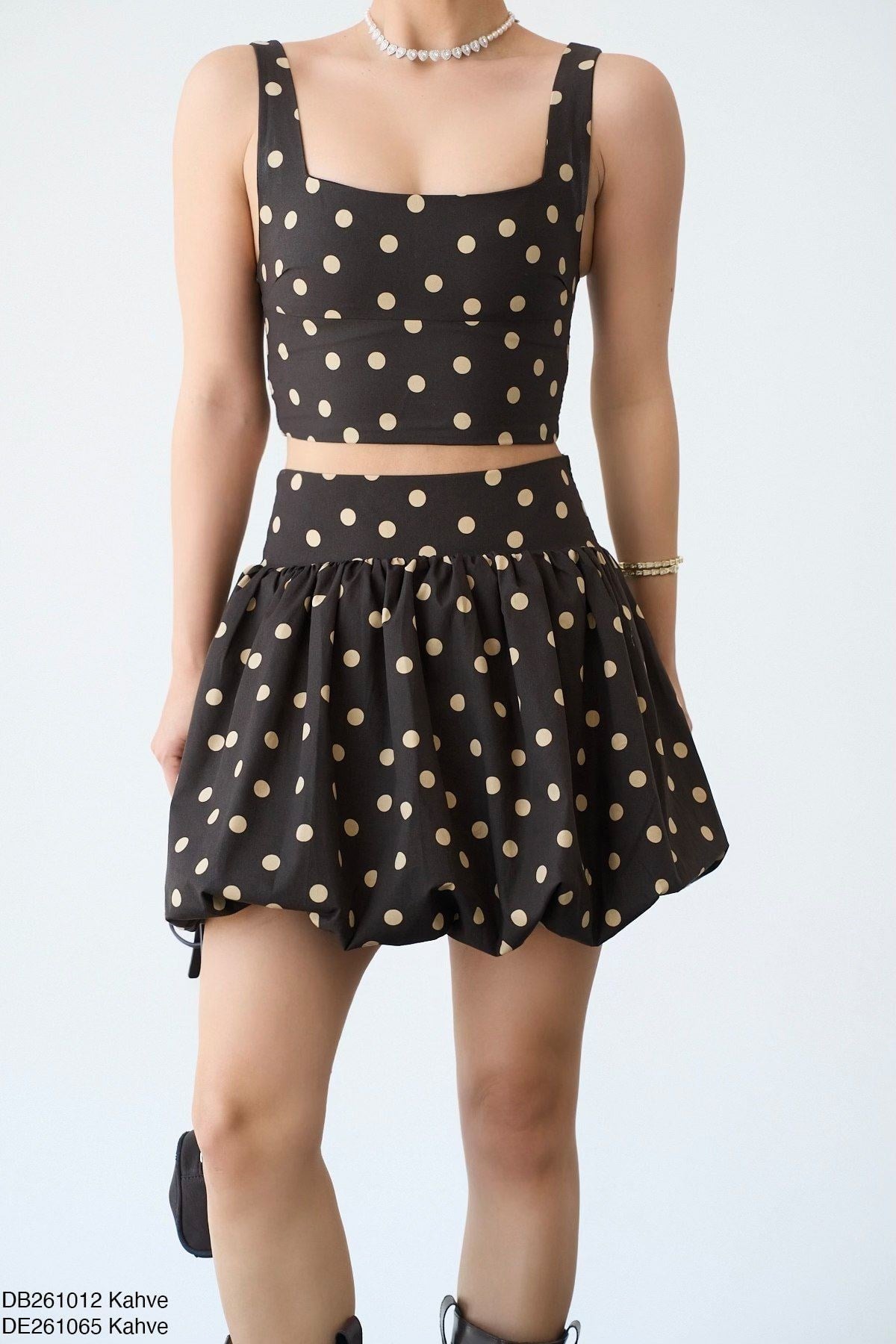 Puantiyeli Kahve Crop Bluz