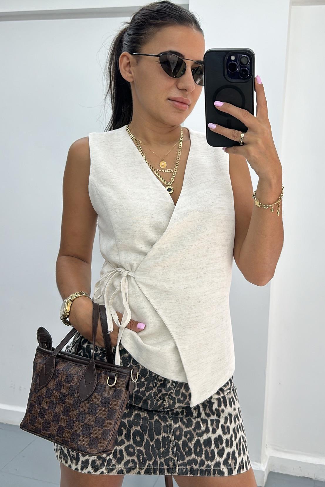 Belden Bağlamalı Natural Yelek