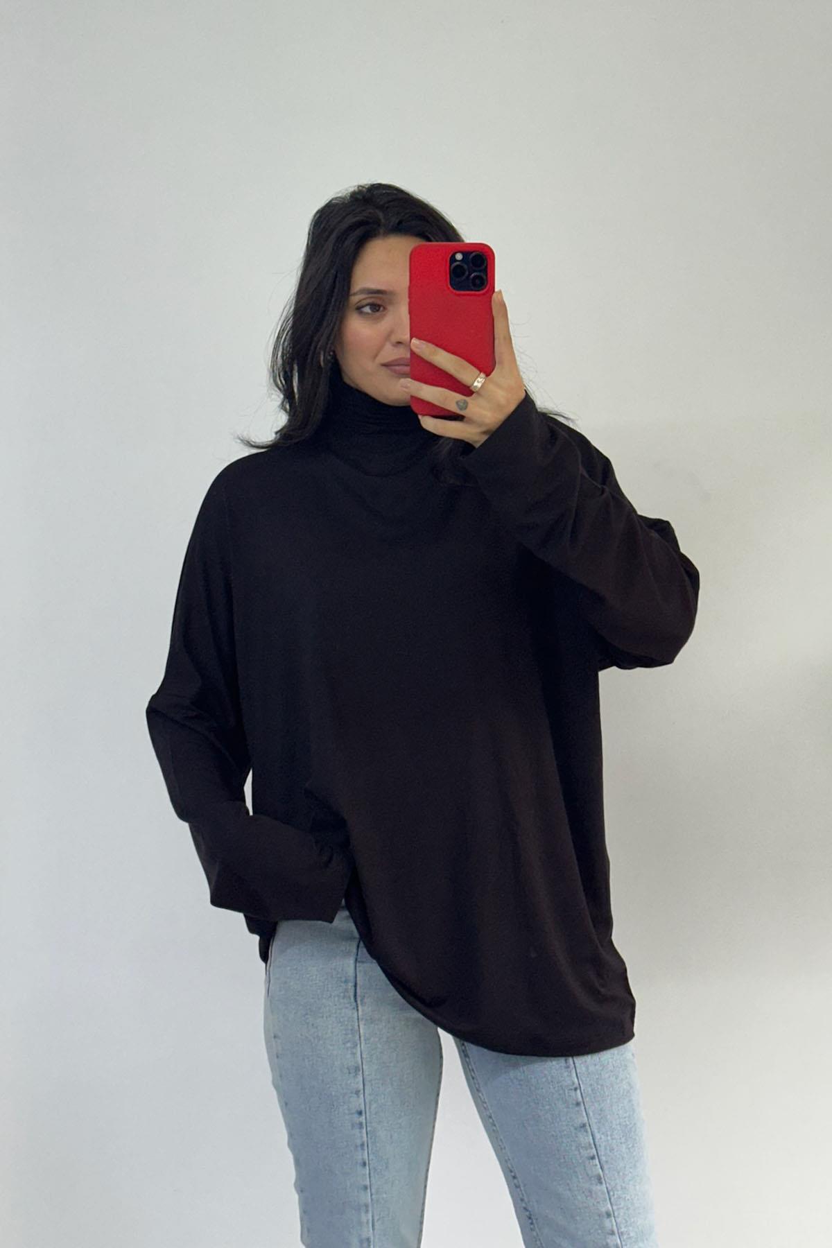 Balıkçı Yaka Siyah Dökümlü Bluz