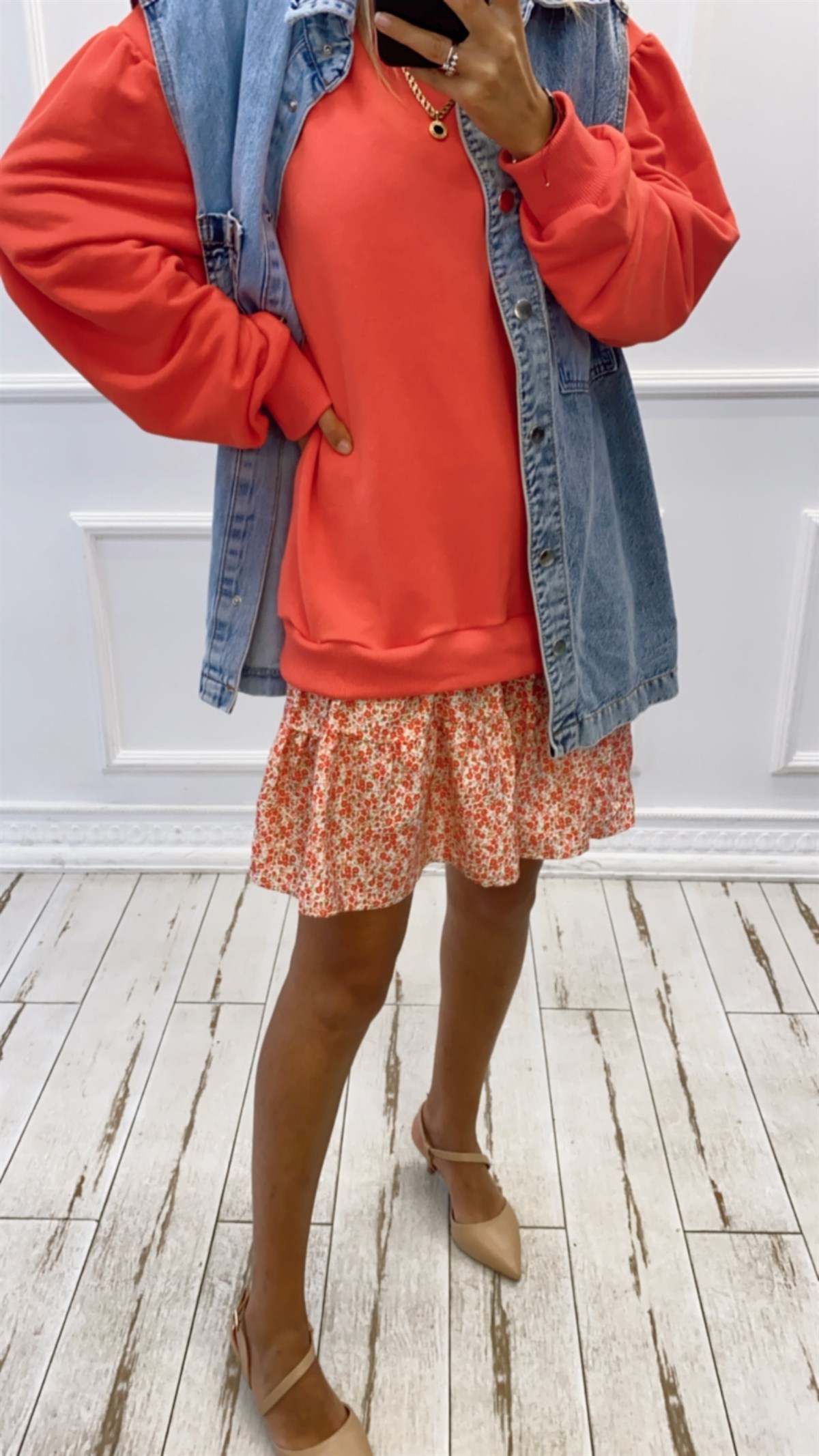 Elbise Detaylı Sweatshirt