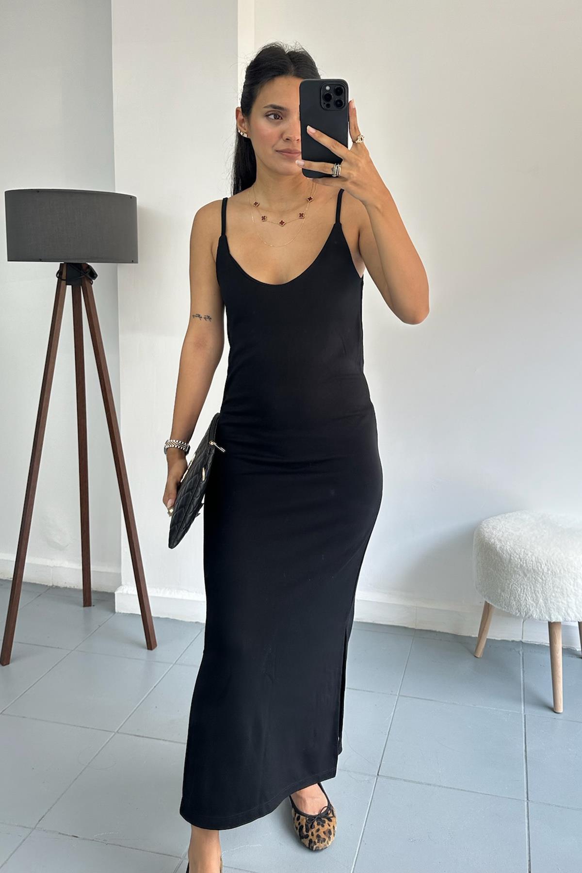 Modal Basic Siyah Yırtmaçlı Elbise