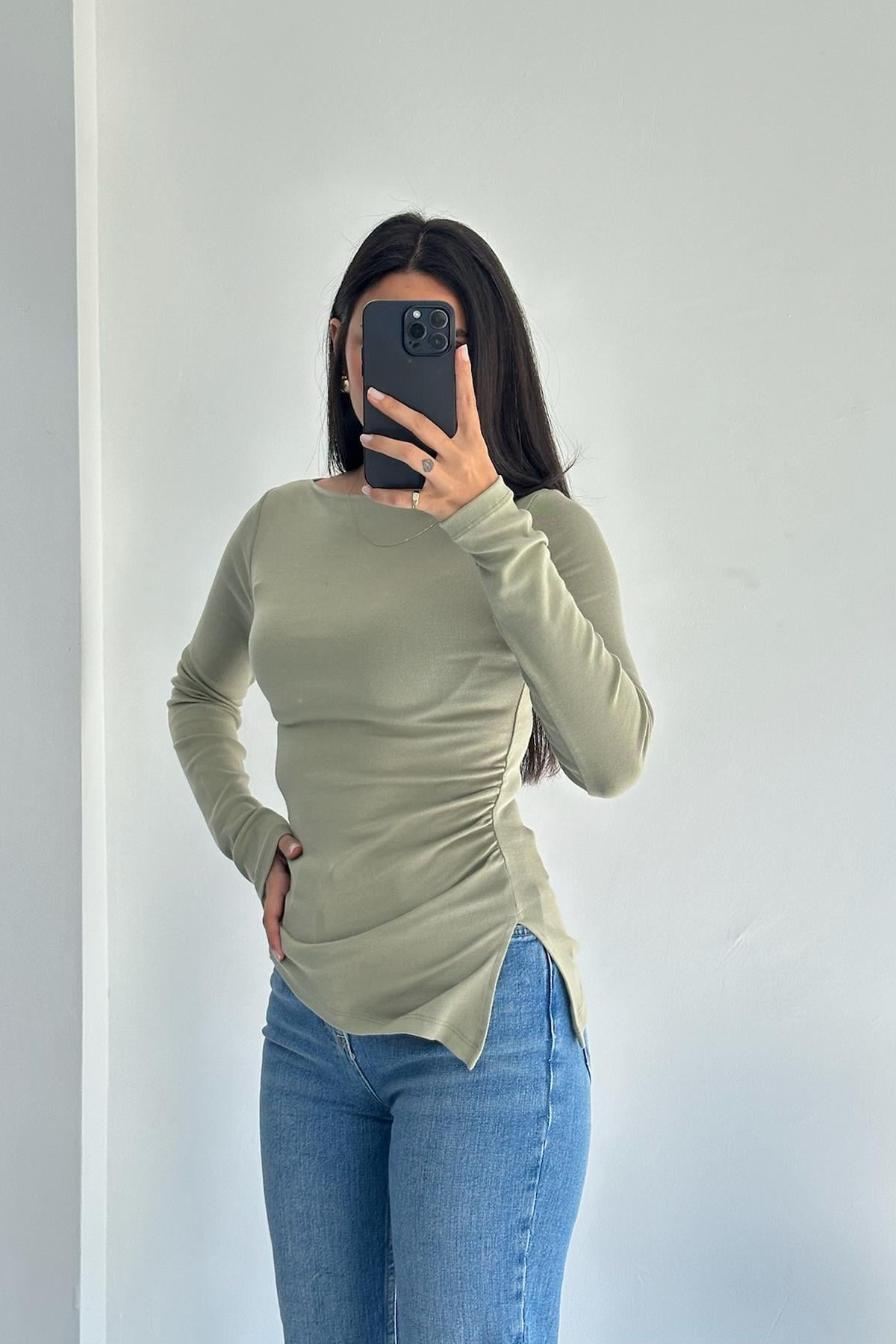 Kayık Yaka Asimetrik Kesim Çağla Bluz
