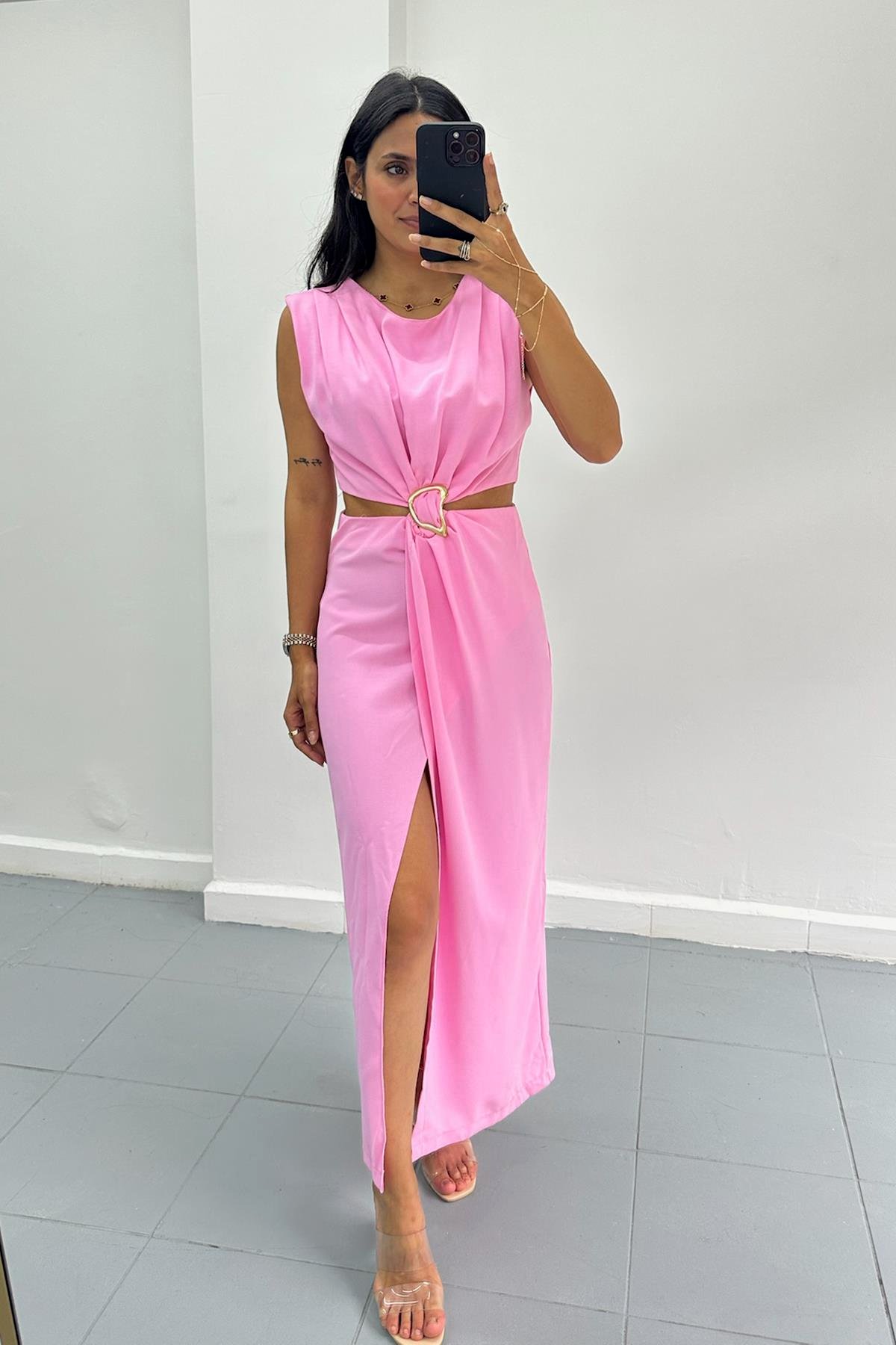 Gold Tokalı Beli Pencereli Pembe Elbise