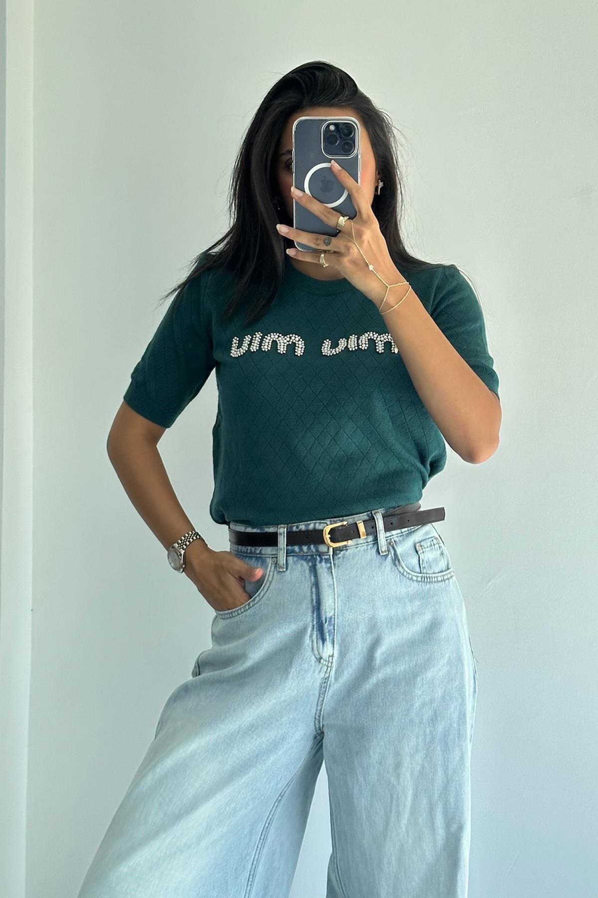 Boncuk Detaylı Kısa Kollu Nefti Yeşil Triko Bluz 