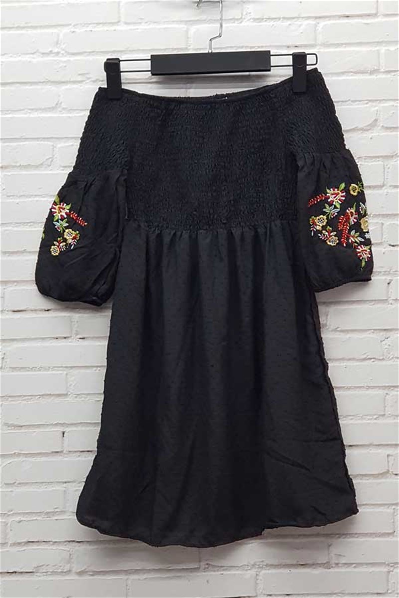 Gipeli Kolu Nakışlı Madonna Elbise
