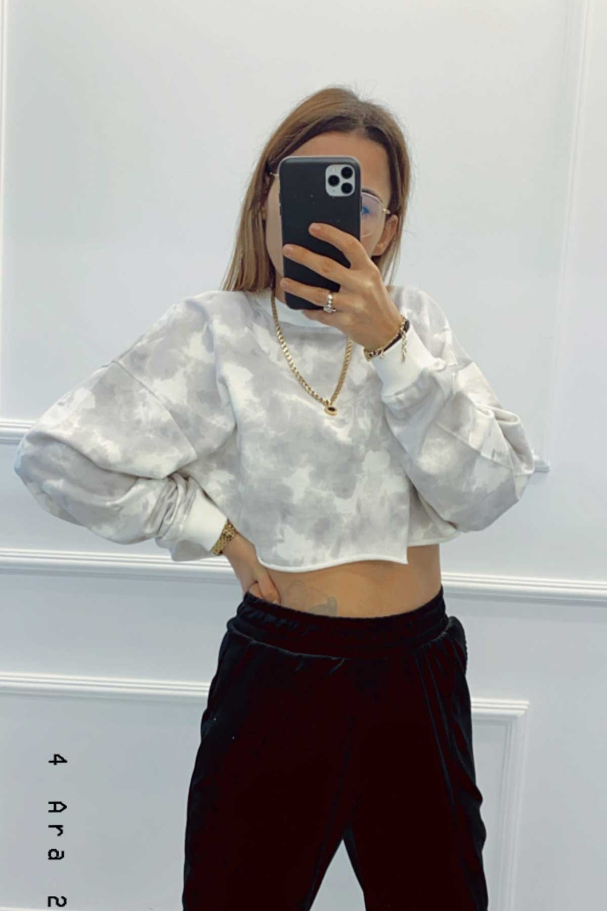 Gri Batik Crop Sweat