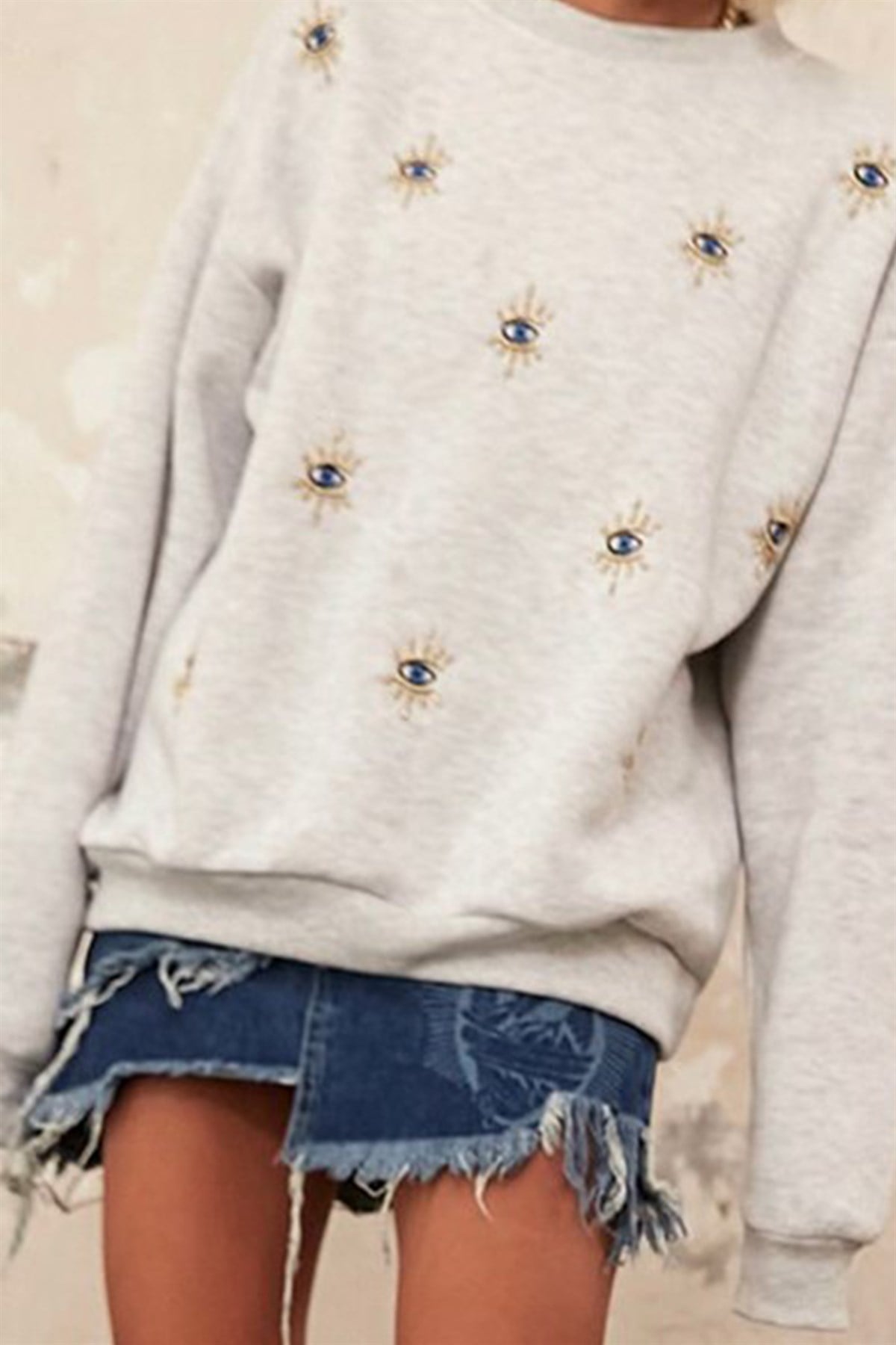 Gri Gözlü SweatshirtSWEATSHİRT