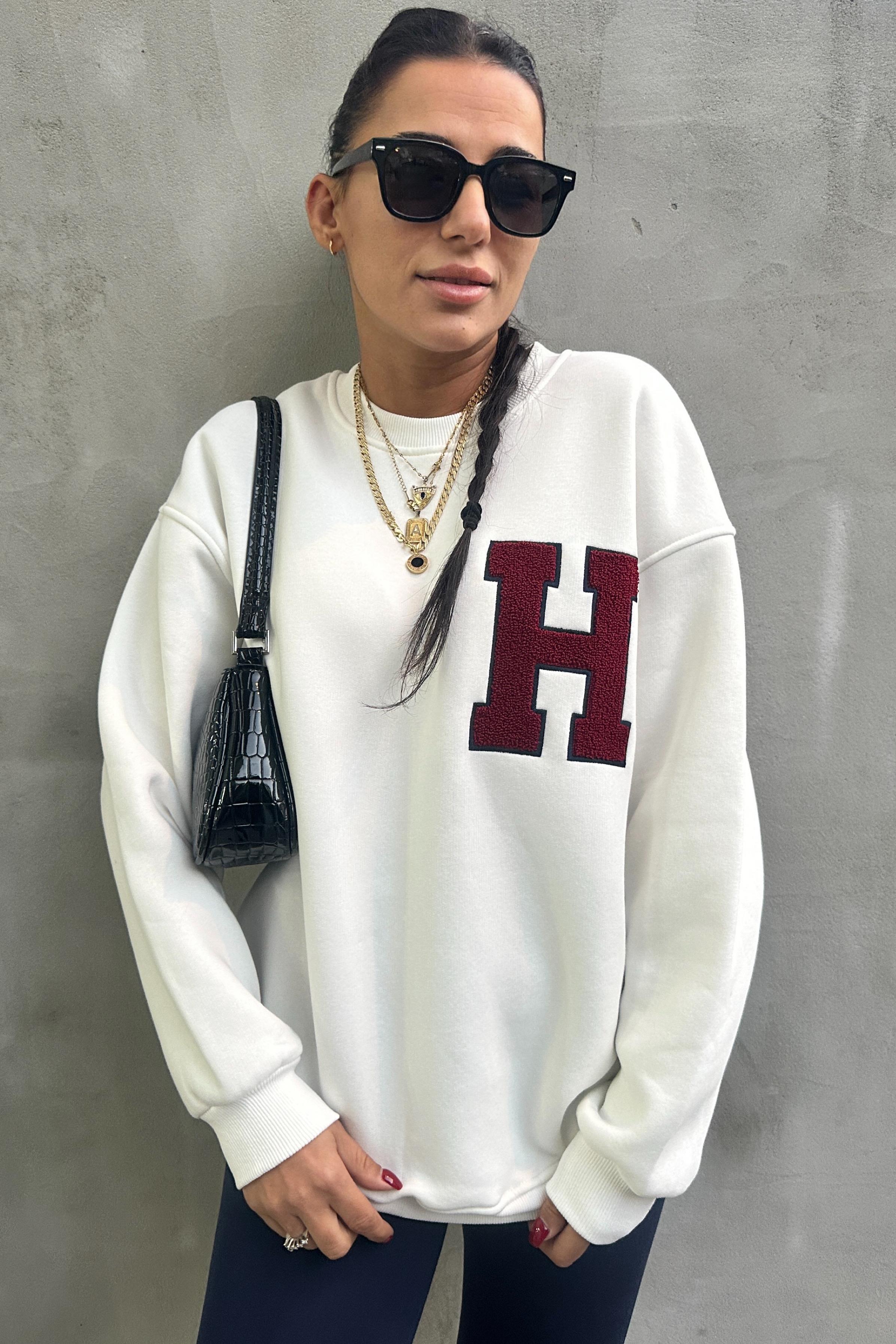 H Harfli Beyaz SweatshirtSWEATSHİRT