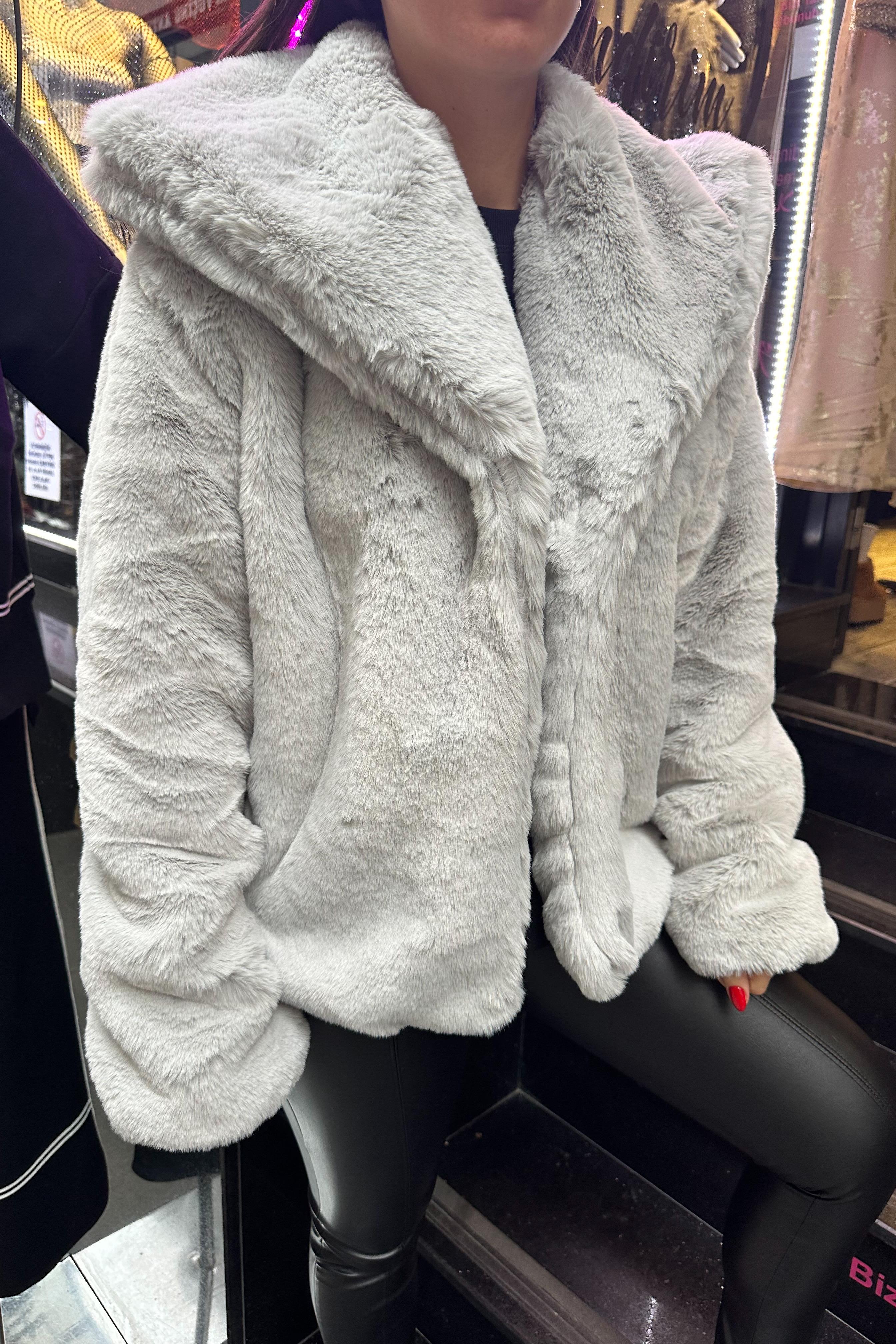 İçi Astarlı Gri KürkMONT/CEKET