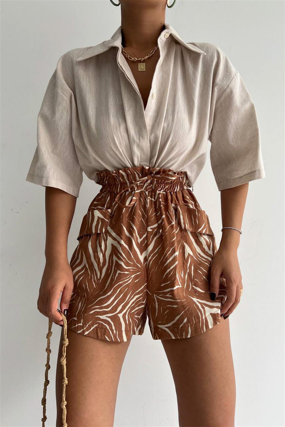 Kahverengi Desenli ŞortŞORTLAR