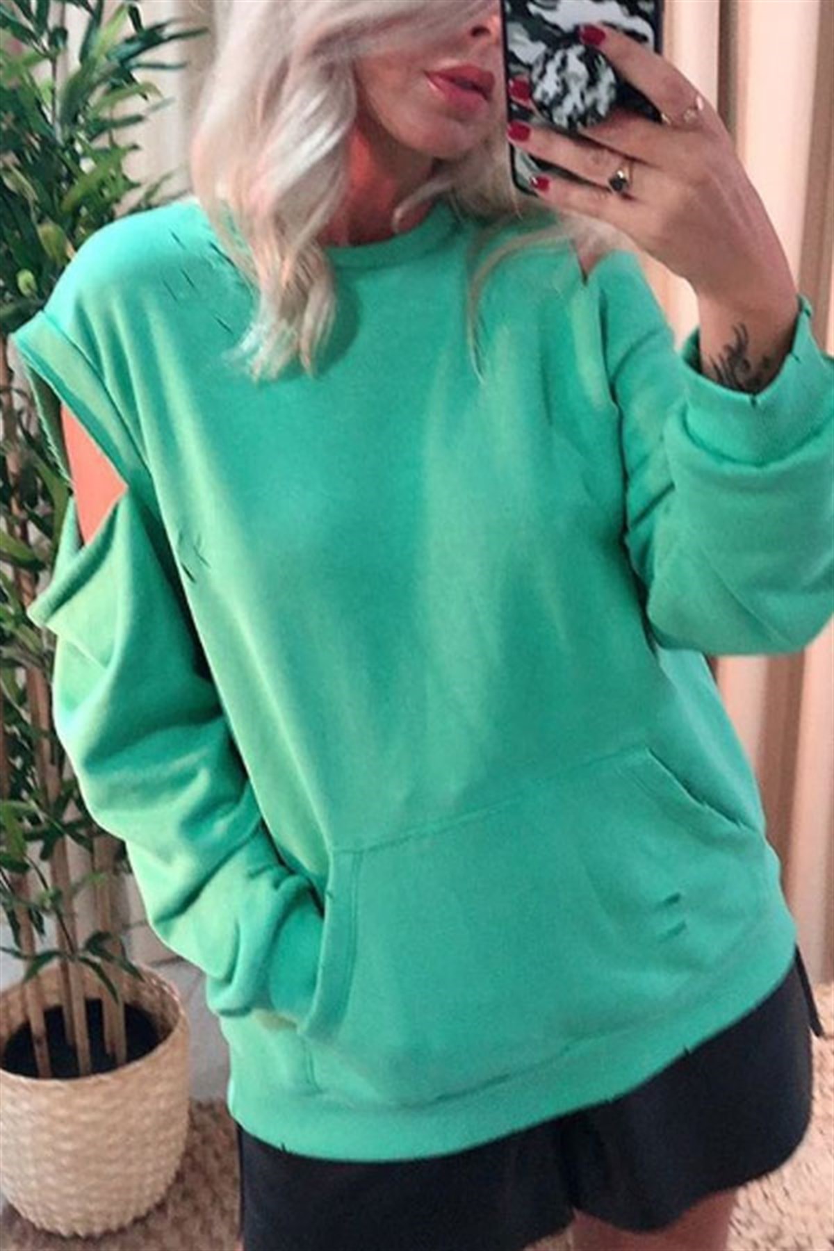 Kanguru Cepli Kesik Detaylı Sweatshirt