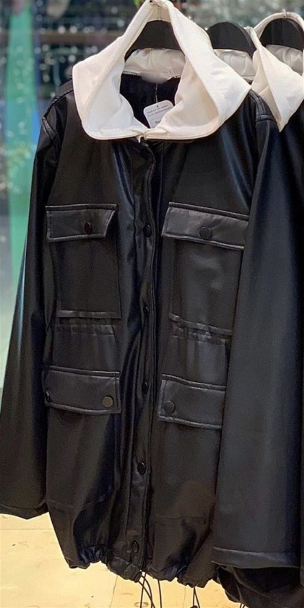 Kapşonlu Deri Ceket