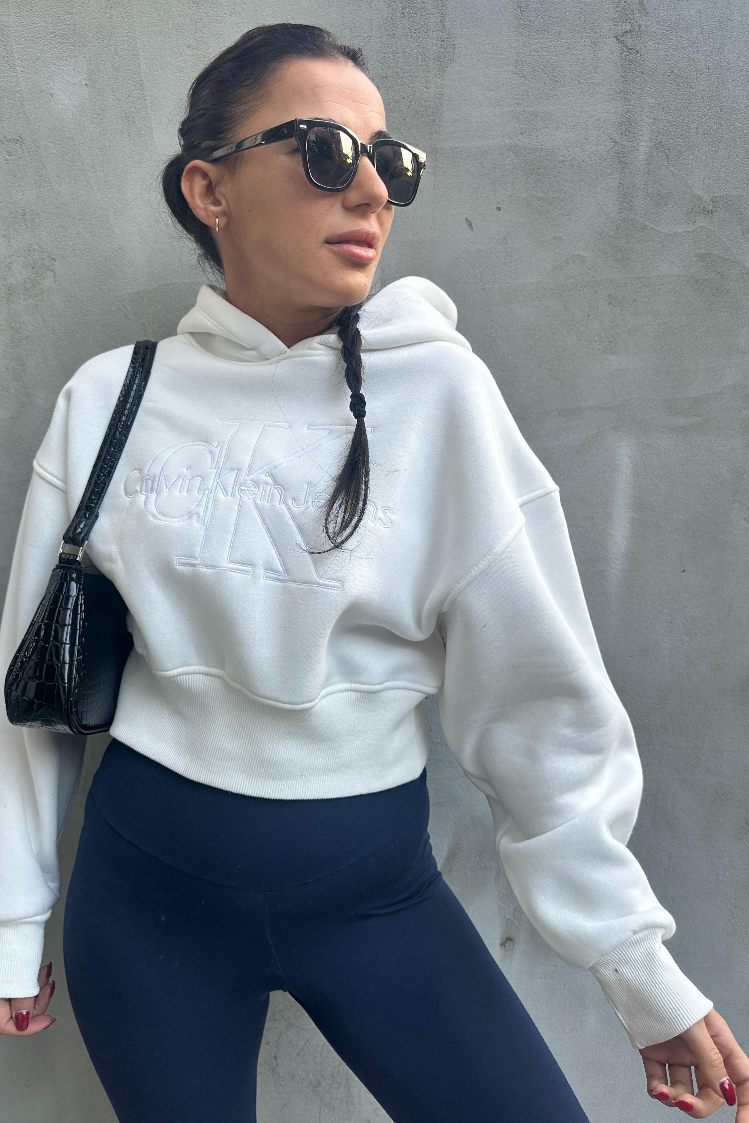 Kapüşonlu Kabartma Baskılı Beyaz SweatshirtSWEATSHİRT