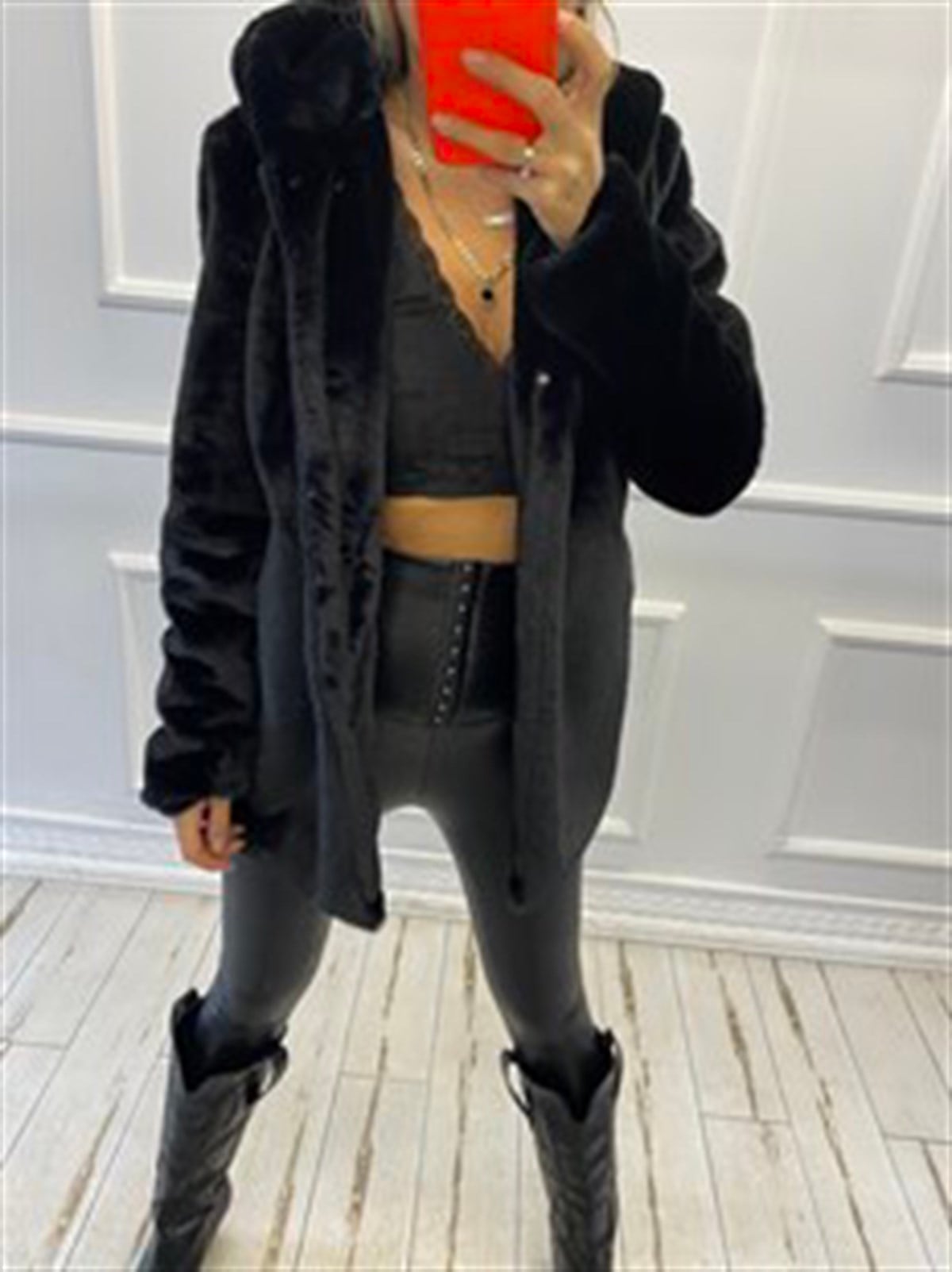 Kapüşonlu Peluş MontMONT/CEKET