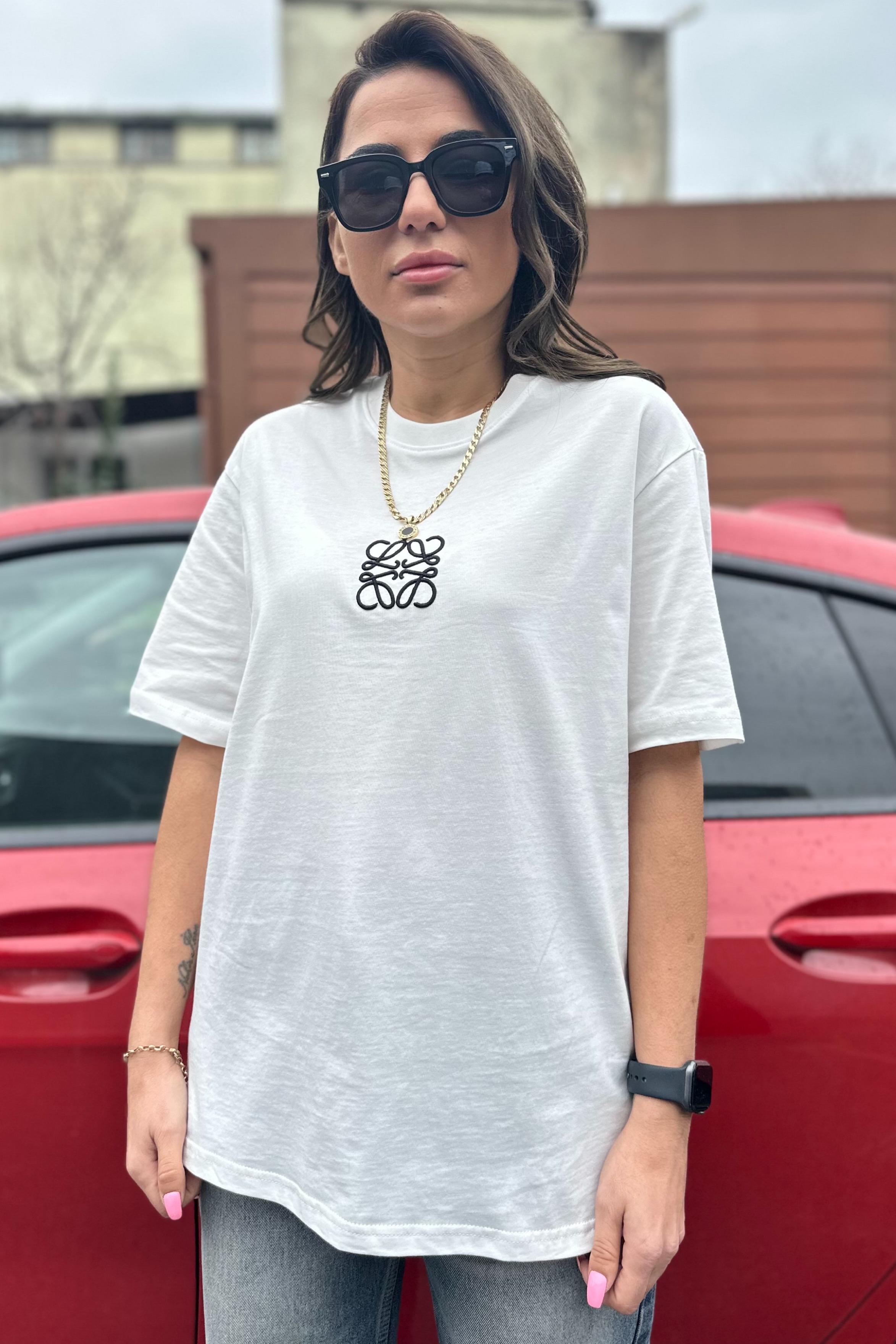 Kare Nakışlı Orjinal Marka TshirtYENİ GELENLER