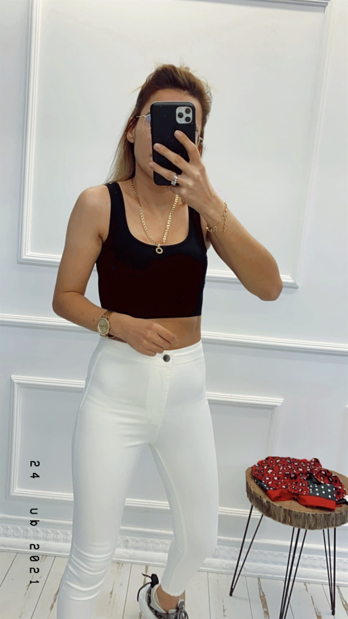 Kare Yaka Spor Crop