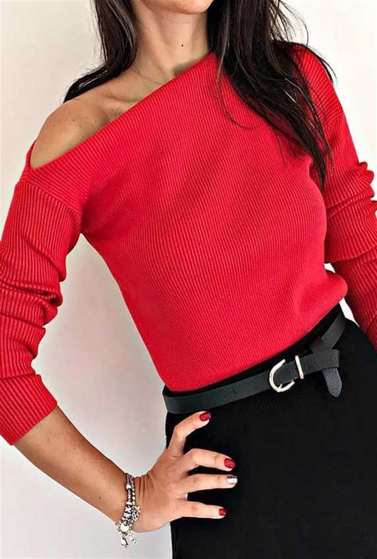 Kayık Yaka Kırmızı Triko