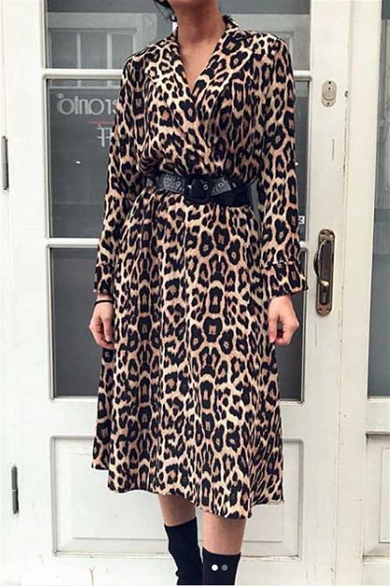 Kemerli Ceket Yaka Leopar Desen Elbise