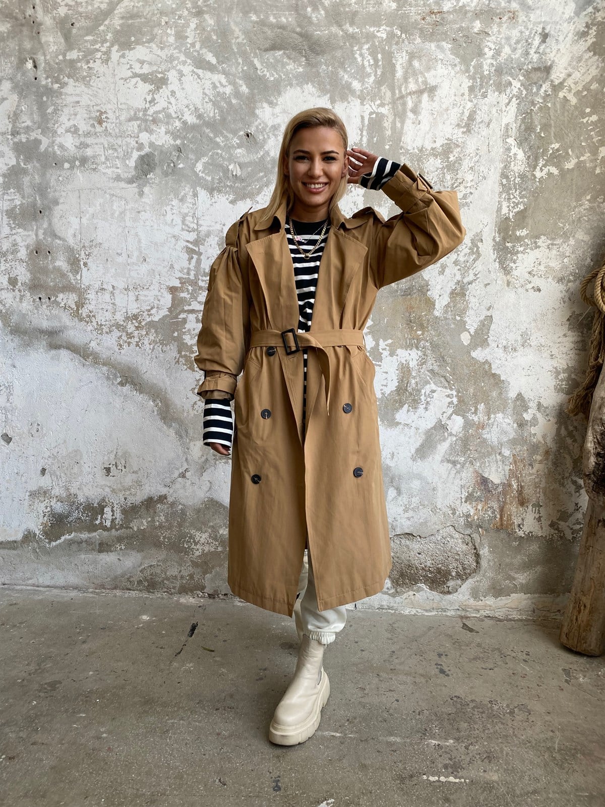 Kruvaze Kapamalı Camel TrenckotMONT/CEKET
