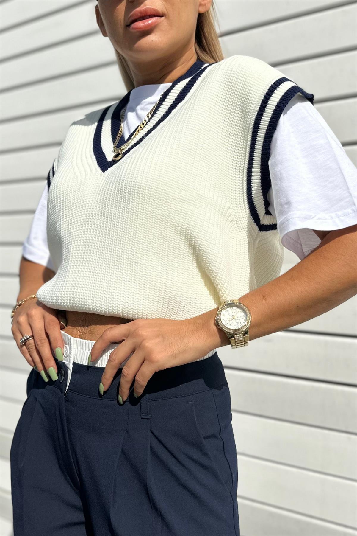 Lacivert Şeritli Ekru Süveter KAZAK
