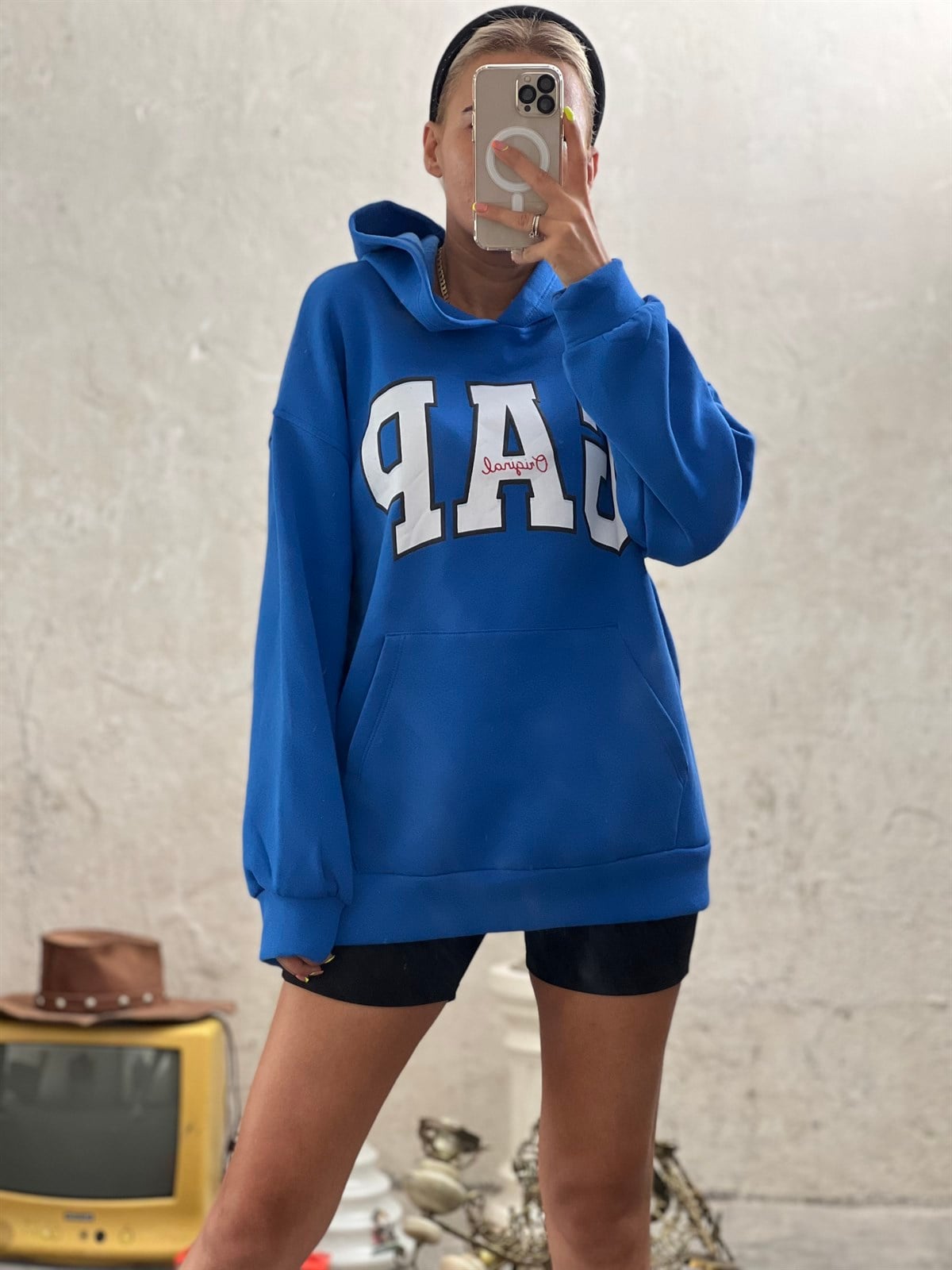 Logolu Lacivert SweatshirtSWEATSHİRT