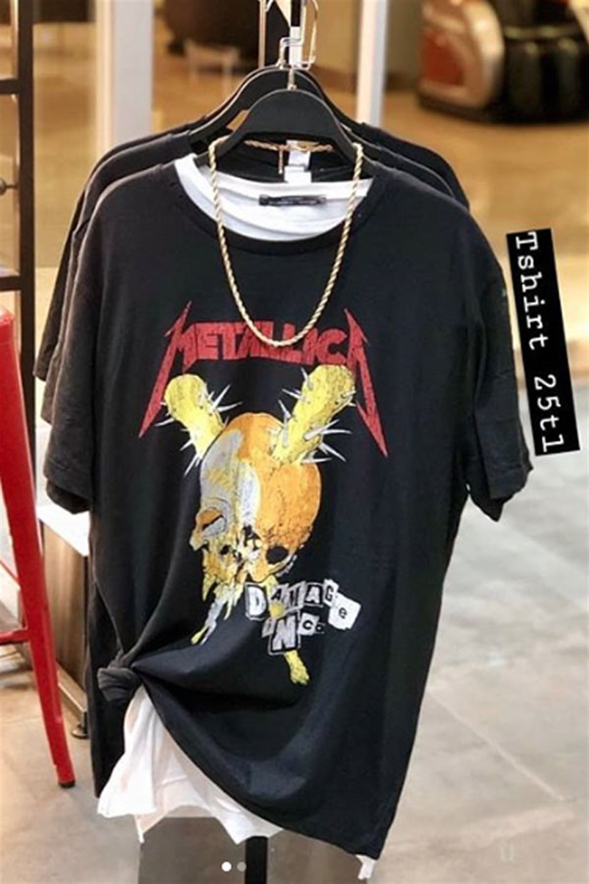 Metallica Kırmızı Logolu Tshirt