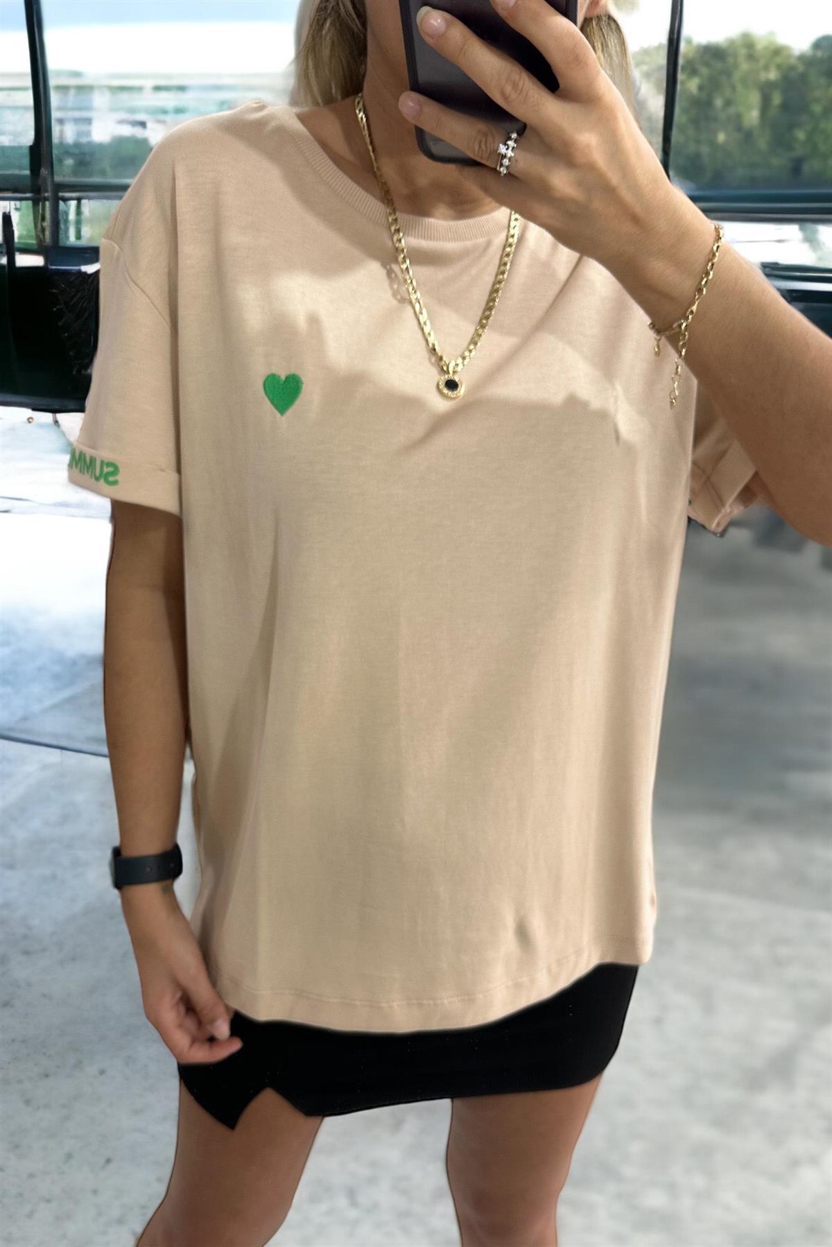 Minik Kalpli Sırtı Baskılı Bej TshirtTSHİRT
