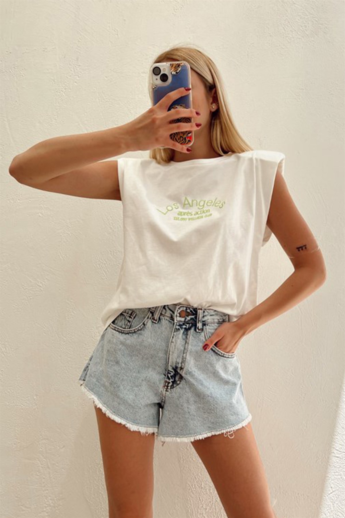 Nakış Yazılı Vatkalı Neon Yeşil TshirtTSHİRT