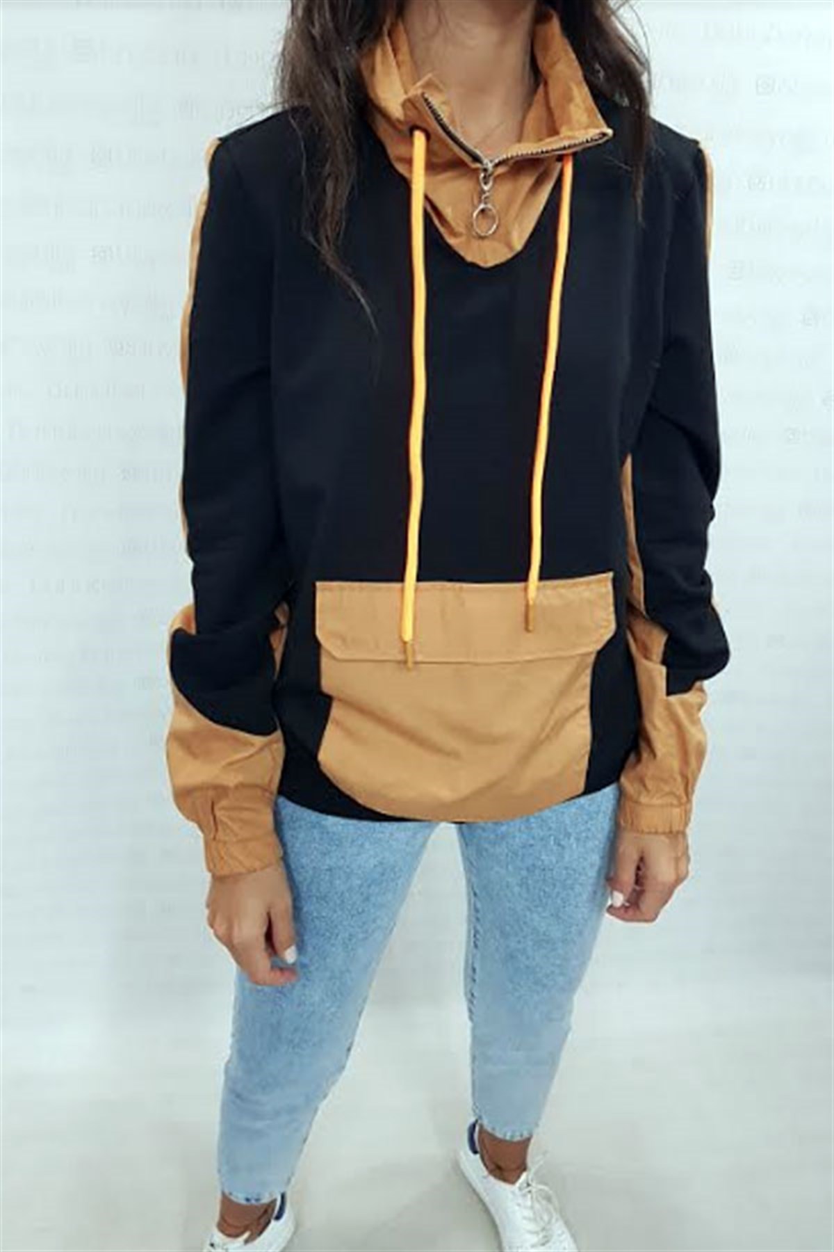 Neon İpli Taba Siyah Sweatshirt