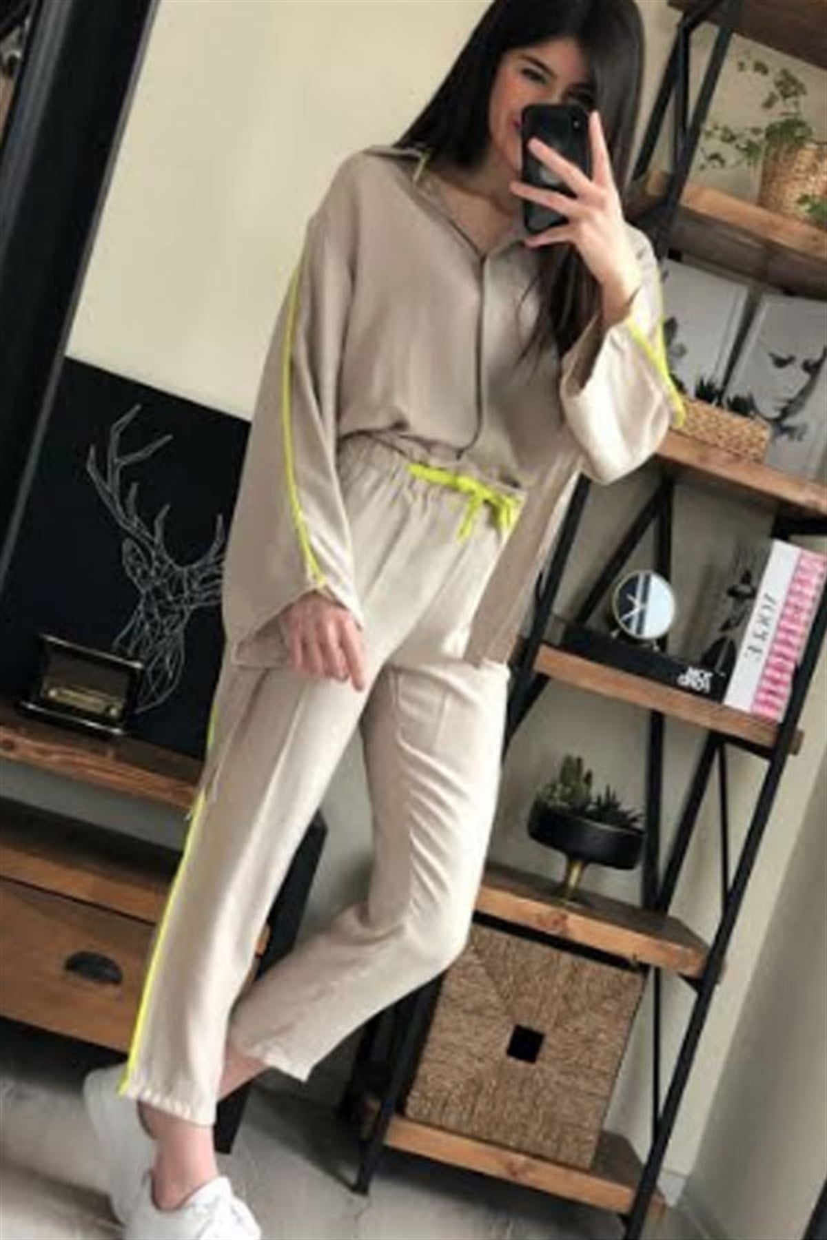 Neon Yeşil Detaylı Salaş Takım
