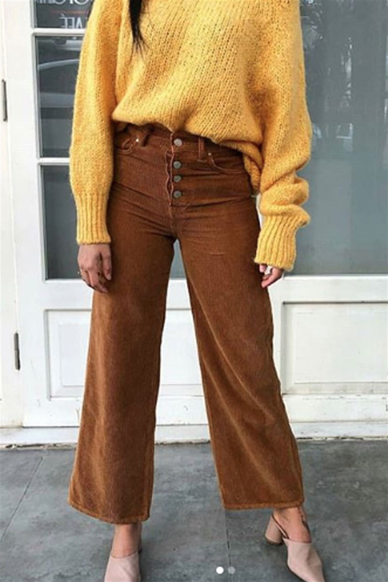 Önü Düğmeli Fitilli Kadife Pantalon