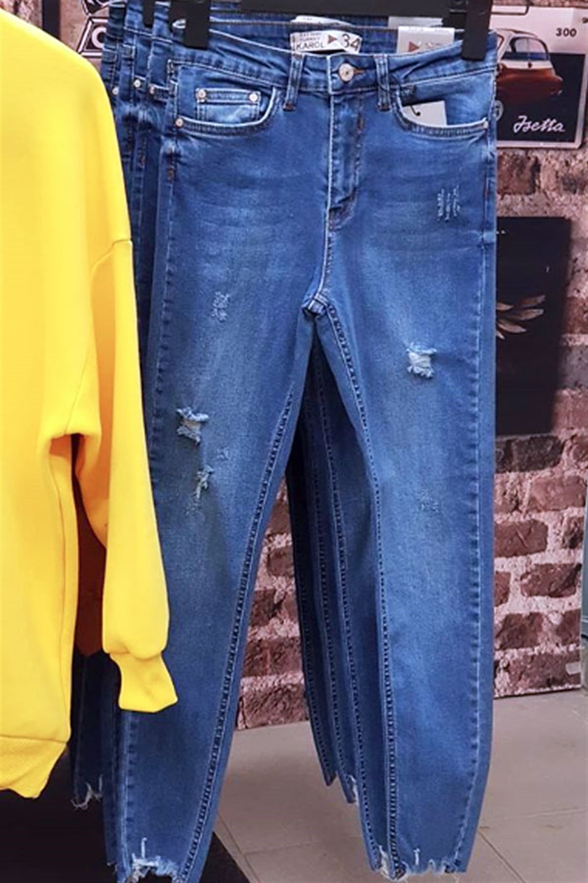Paçası Yırtıklı Eskitmeli Skinny Jean