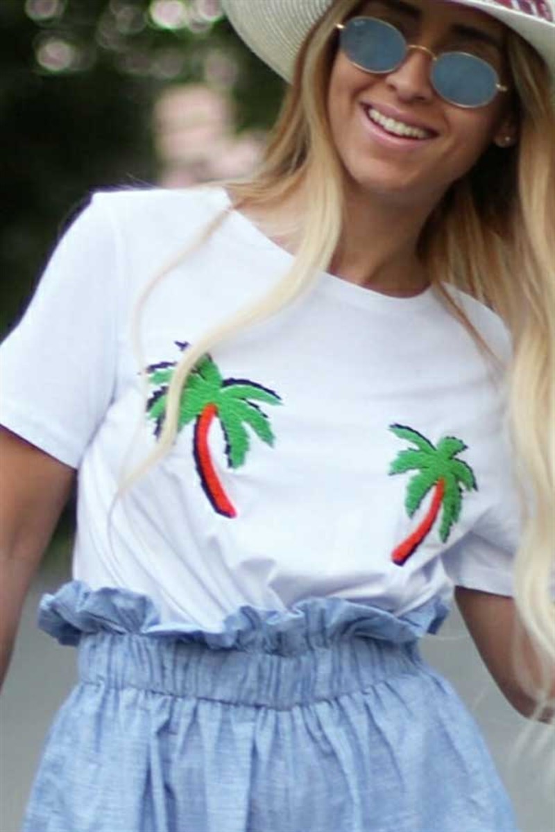 Palmiyeli Düğüm Detay Tshirt
