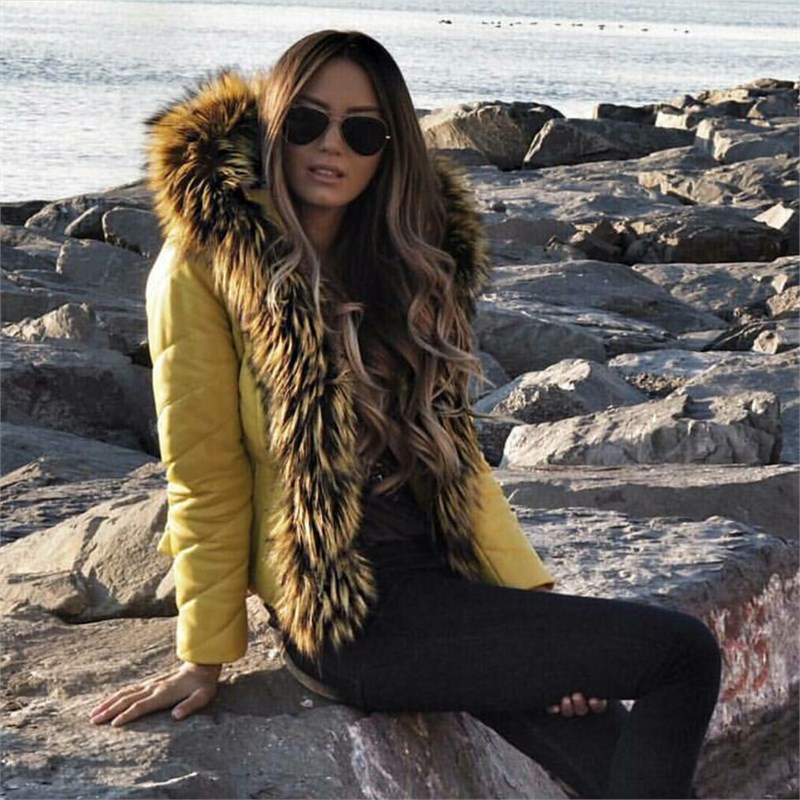 Peluş Detaylı Şişme Mont