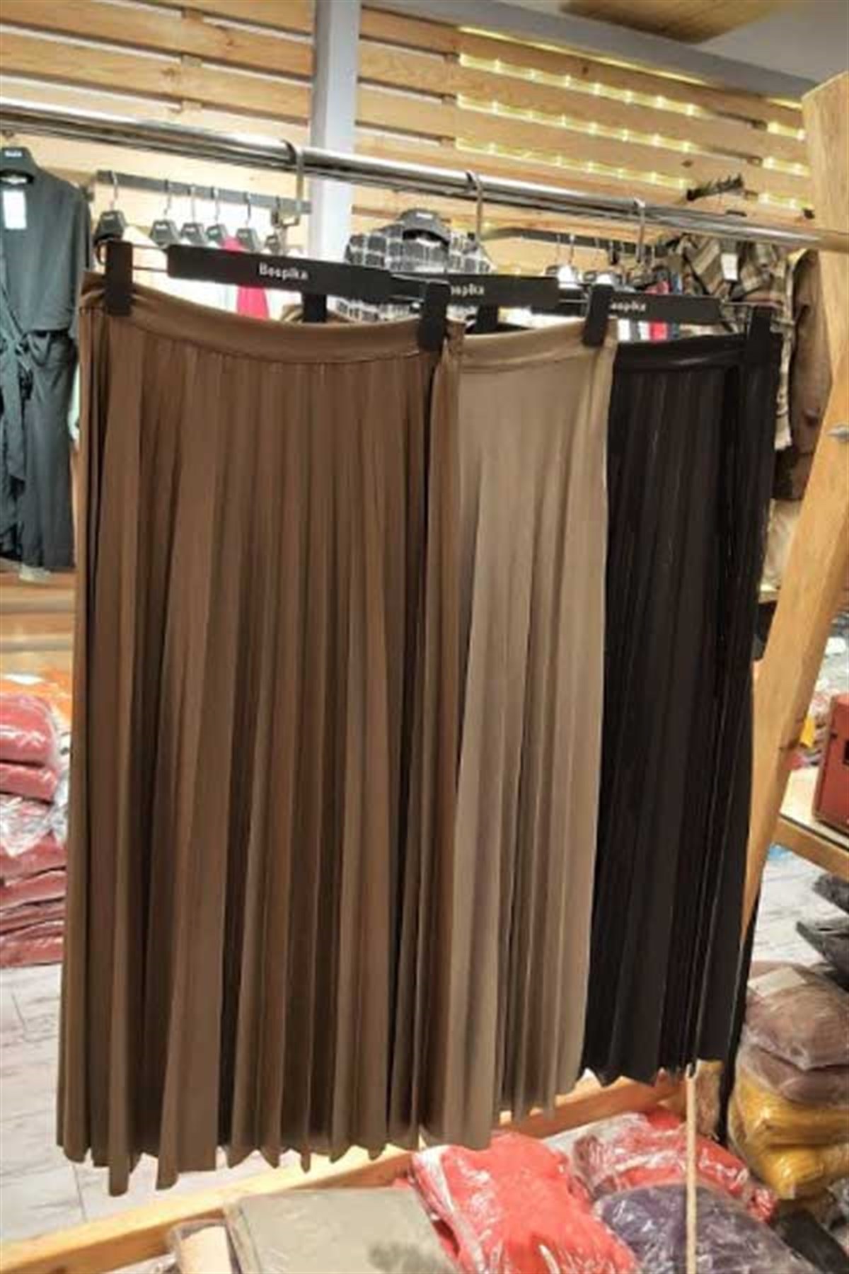 Pileli Midi Deri Etek