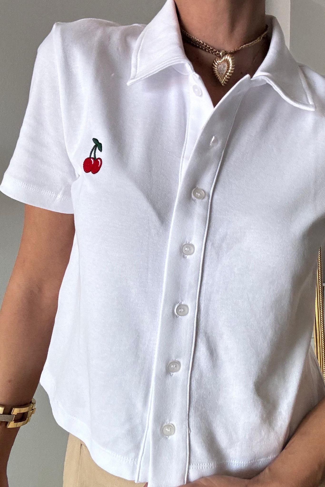 Polo Yaka Kiraz Nakışlı Beyaz TshirtTSHİRT