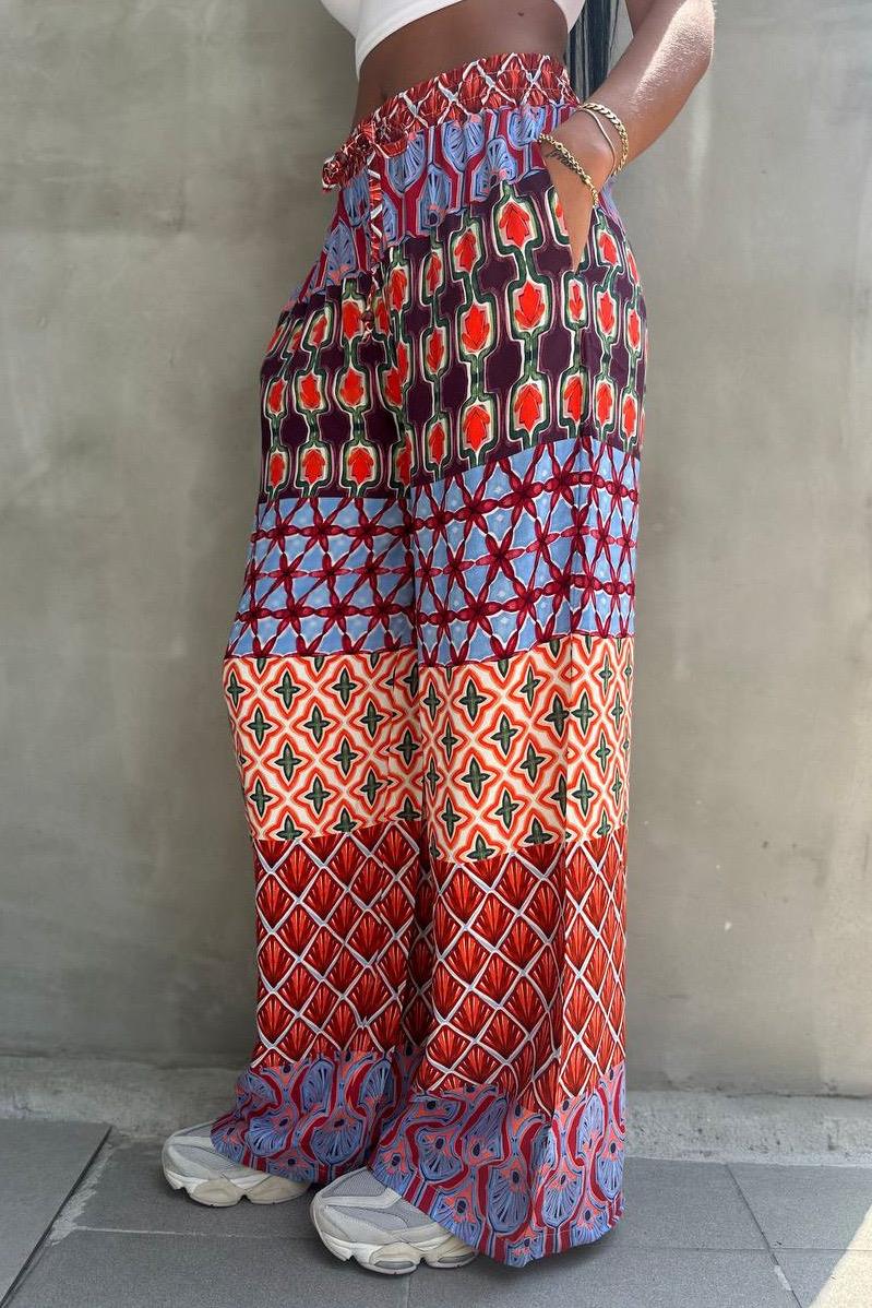 Renkli Desenli Beli Bağcıklı PantolonPANTOLON