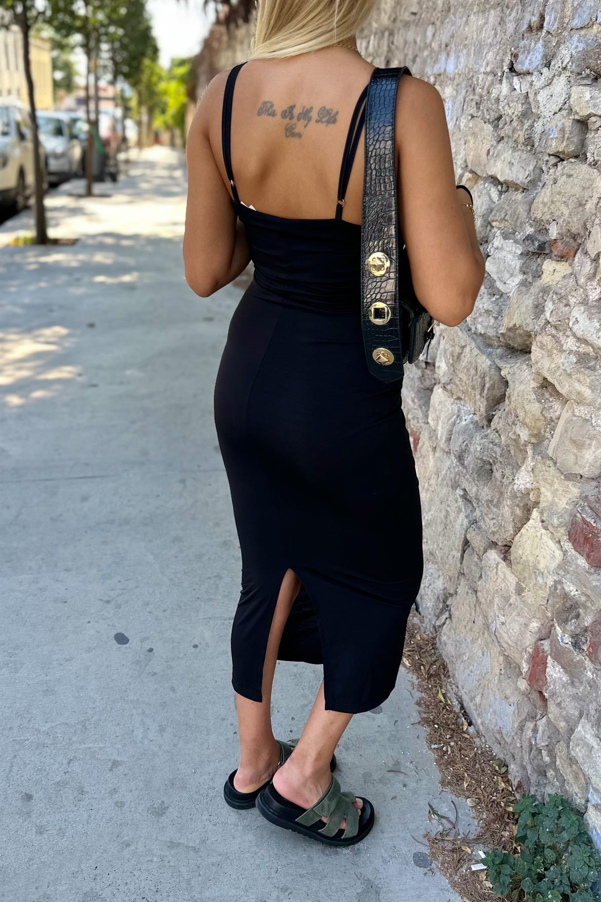 Sendy Kumaş İnce Askılı ElbiseELBİSE