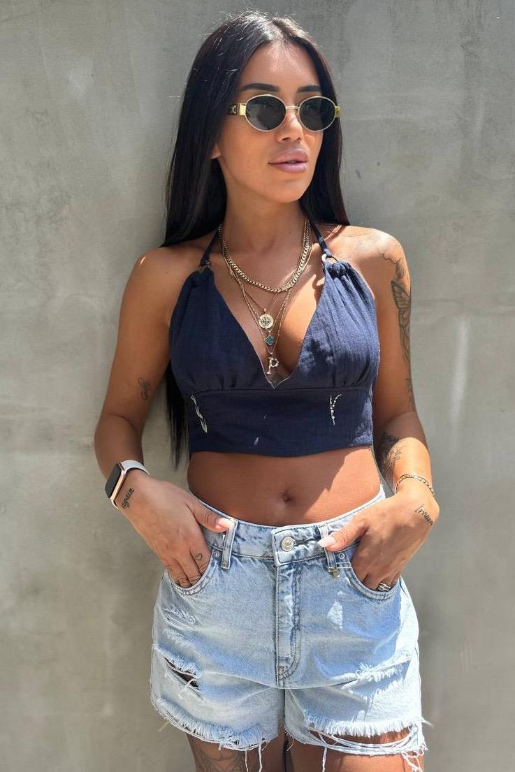 Sırt  Dekolteli Boyundan Bağlamalı Nakışlı BluzBLUZ