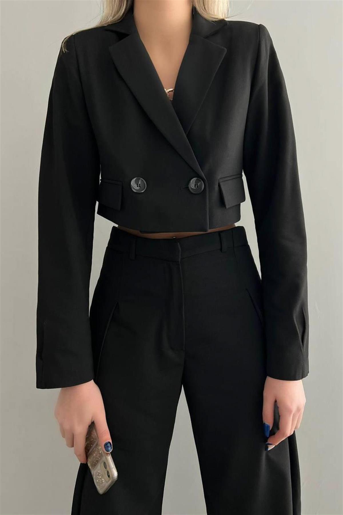Siyah Crop Ceket Pantolon TakımTAKIMLAR